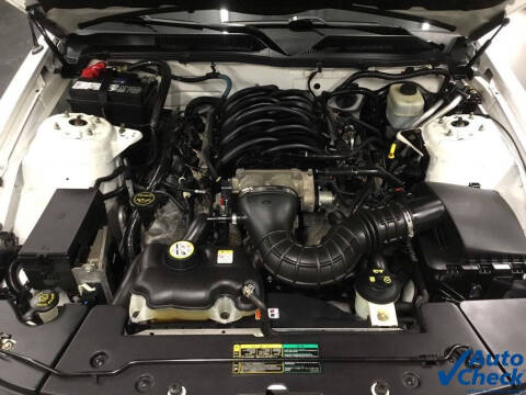 2005 Ford Mustang GT Deluxe