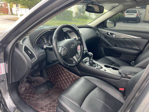 2015 Infiniti Q50 Premium