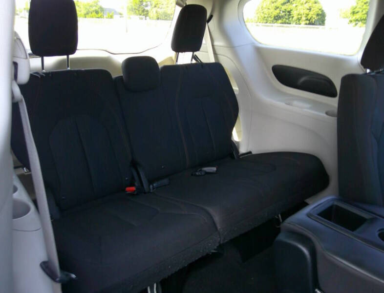 2017 Chrysler Pacifica LX
