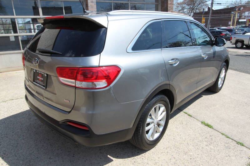 2017 Kia Sorento LX