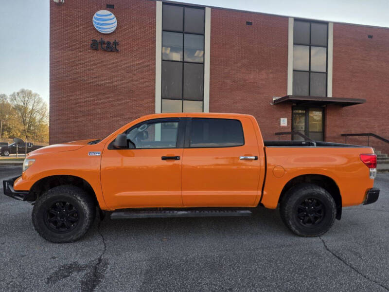 2010 Toyota Tundra Limited's photo