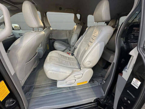 2012 Toyota Sienna Limited 7-Passenger