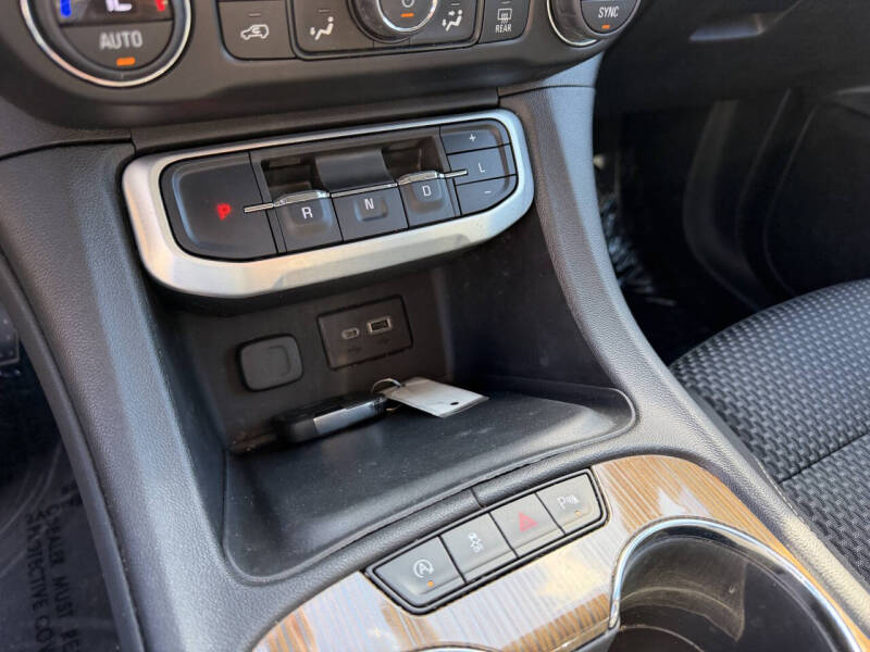 2020 GMC Acadia SLE