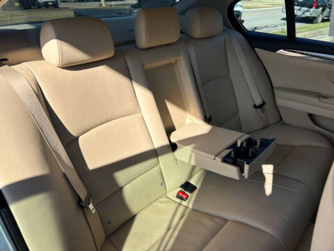 2011 BMW 5 Series 528i