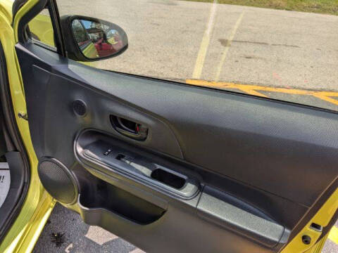 2015 Toyota Prius c Three