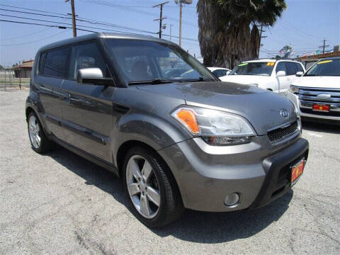 2010 Kia Soul +