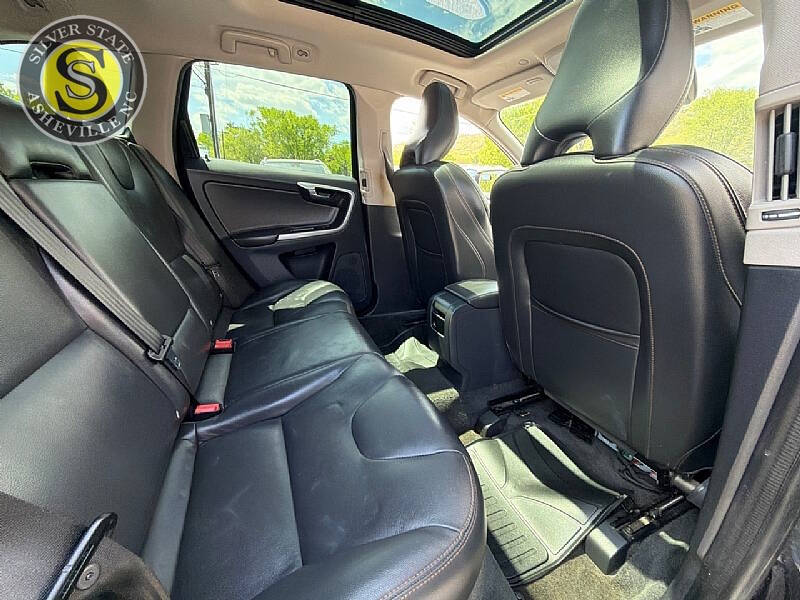 2017 Volvo XC60 T5 Dynamic
