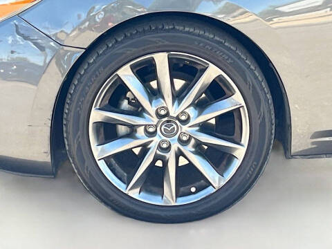 2018 Mazda MAZDA3 Touring