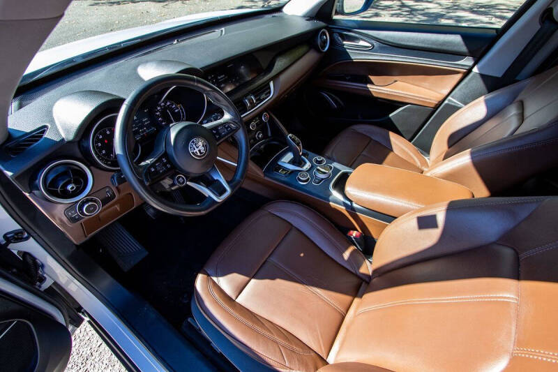 2021 Alfa Romeo Stelvio Sprint