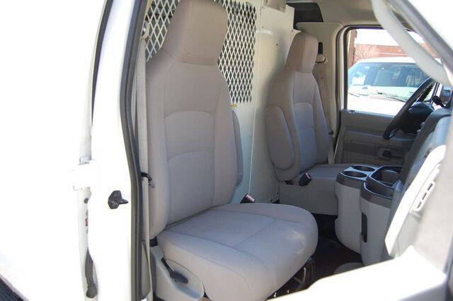 2013 Ford E-Series E-350 SD