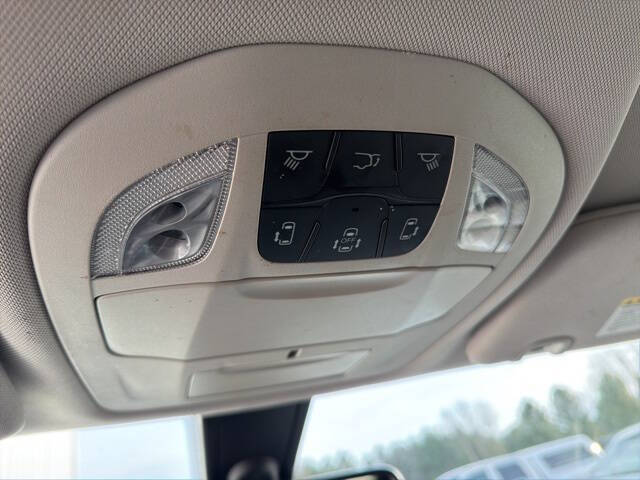 2020 Chrysler Voyager LXi