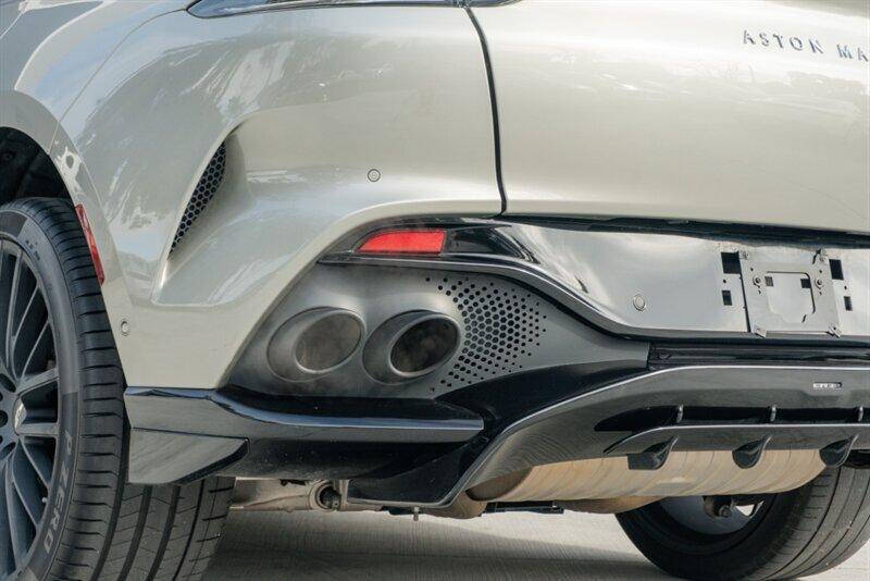 2023 Aston Martin DBX 707