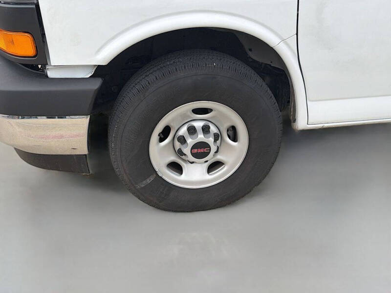 2025 GMC Savana 2500