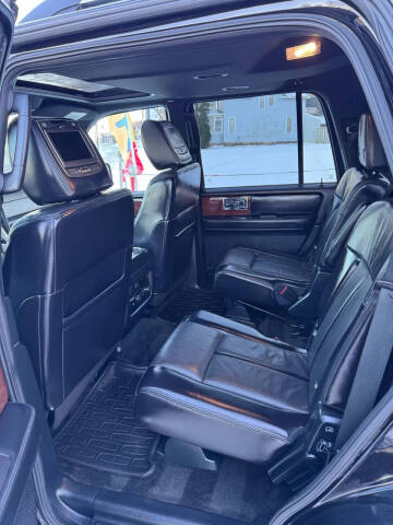 2017 Lincoln Navigator Select