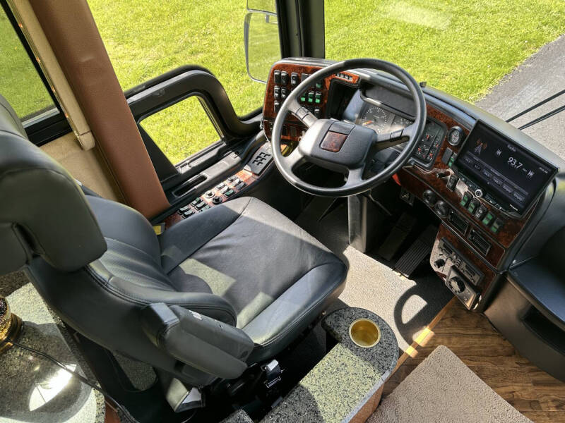 2001 Prevost Liberty