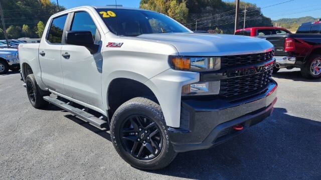 Used 2020 Chevrolet Silverado 1500 Custom with VIN 1GCPYCEH3LZ122908 for sale in Hazard, KY