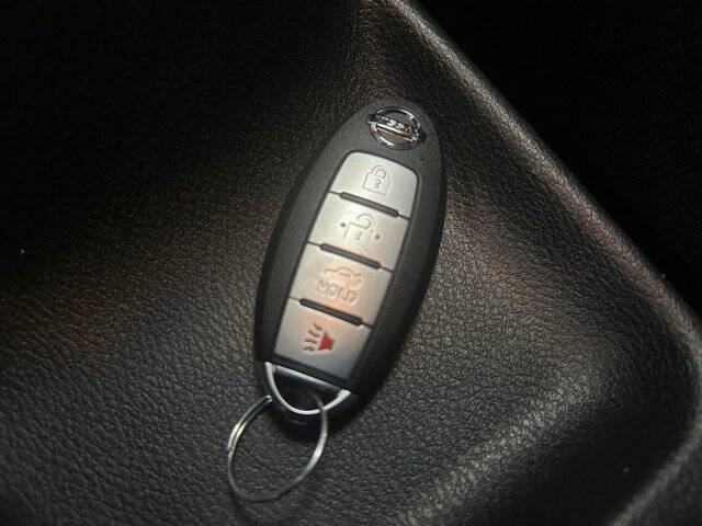 2022 Nissan Versa SV