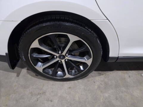 2016 Ford Taurus SEL