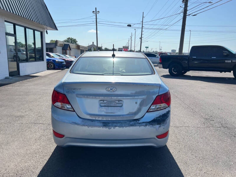 2013 Hyundai Accent GLS