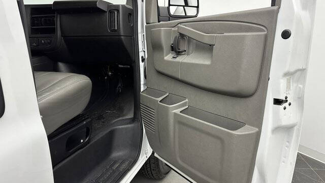 2023 Chevrolet Express LS 3500