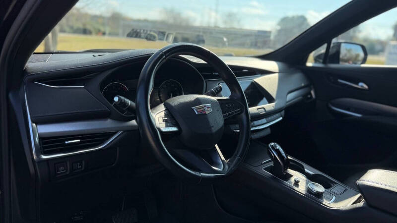 2021 Cadillac XT4 Premium Luxury