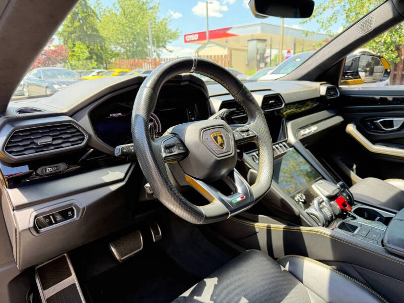 2021 Lamborghini Urus