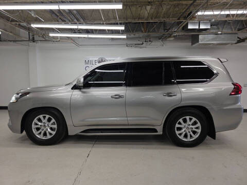 2021 Lexus LX 570 Three-Row