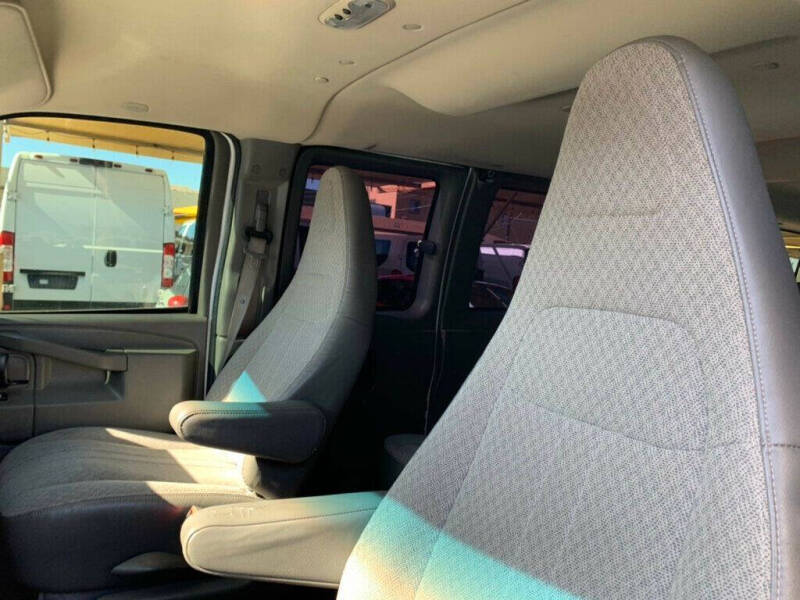 2017 Chevrolet Express LT 3500