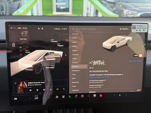 2025 Tesla Cybertruck