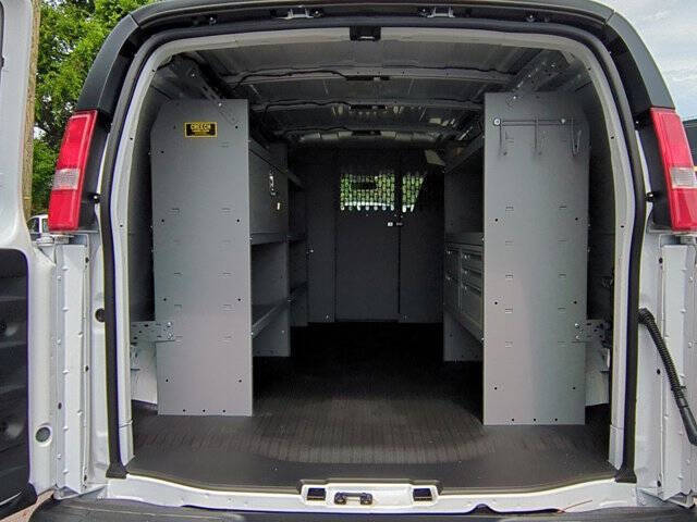 2025 Chevrolet Express 2500