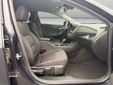 2023 Chevrolet Malibu LS