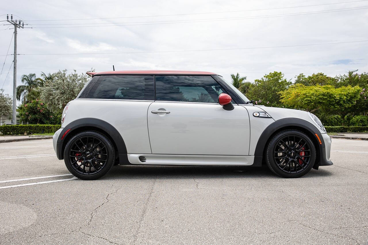 2012 MINI Cooper Hardtop 12