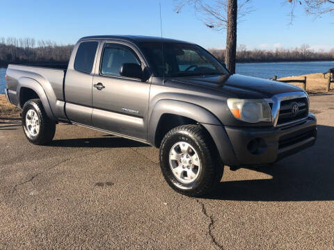 2010 Toyota Tacoma for sale at Monroe Auto's, LLC in Parsons TN