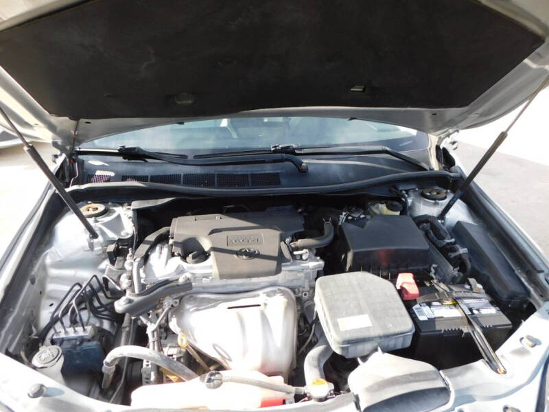 2016 Toyota Camry LE