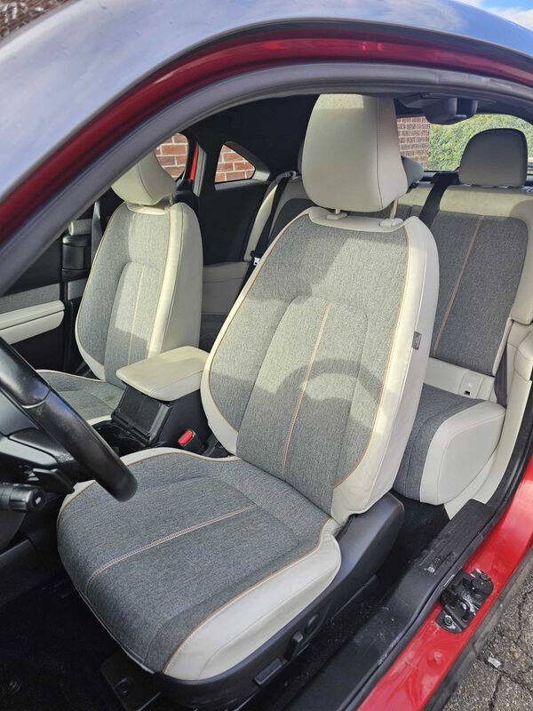 2022 Mazda MX-30 EV Premium Plus