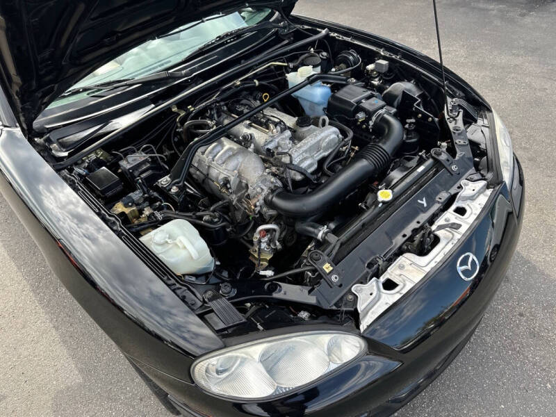 2004 Mazda MX-5 Miata LS