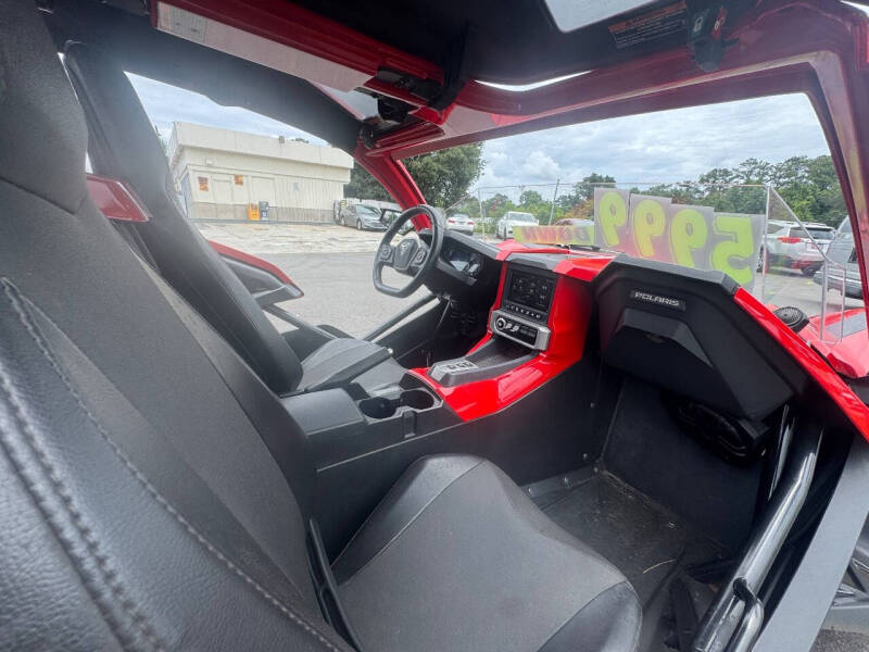 2021 Polaris Slingshot