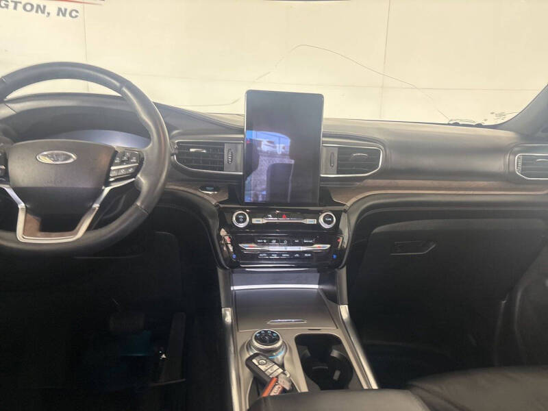 2023 Ford Explorer Platinum