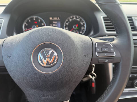 2013 Volkswagen Passat SE