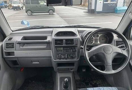 2000 Mitsubishi Pajero Mini