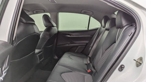 2020 Toyota Camry SE