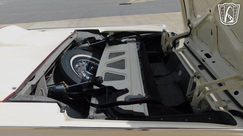 1962 Ford Thunderbird