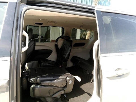 2022 Chrysler Pacifica Touring L