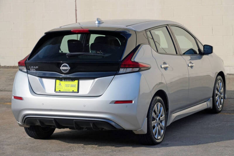 2023 Nissan LEAF S