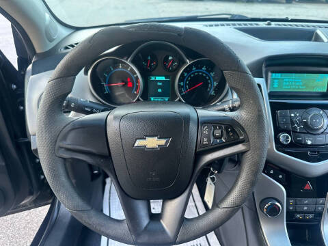 2013 Chevrolet Cruze LS Manual