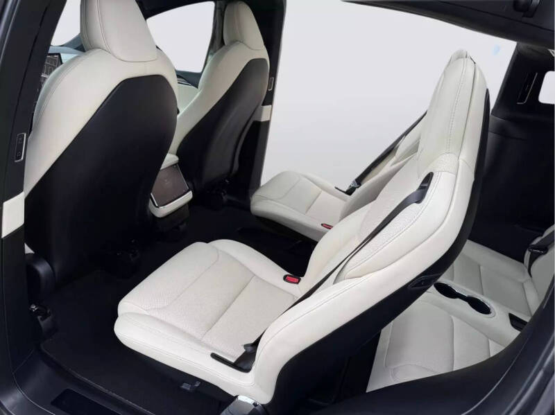 2023 Tesla Model X Standard Range