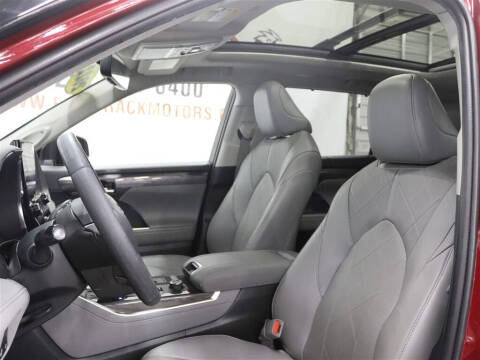 2022 Toyota Highlander Platinum