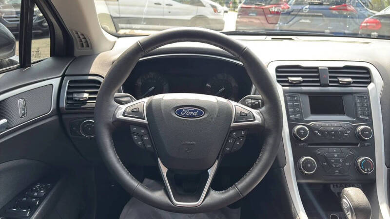 2015 Ford Fusion SE