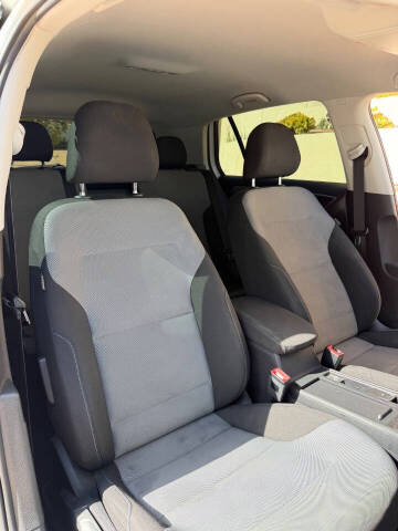 2016 Volkswagen e-Golf SE