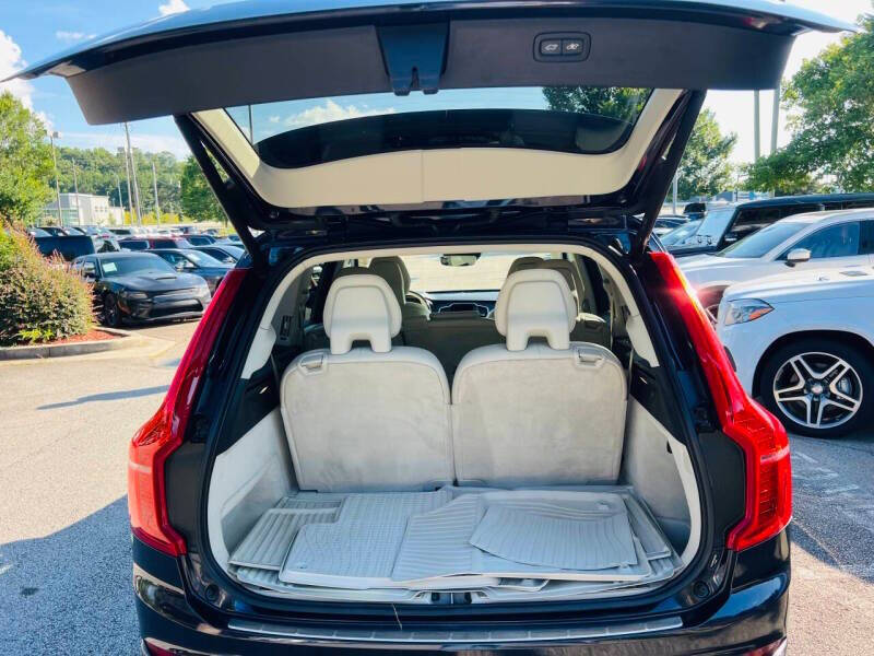 2016 Volvo XC90 T6 Momentum